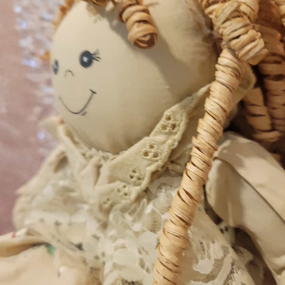 Christmas doll - Picture 3 of 4